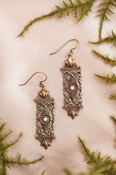 Fontaine Earrings - Antiqued Brass